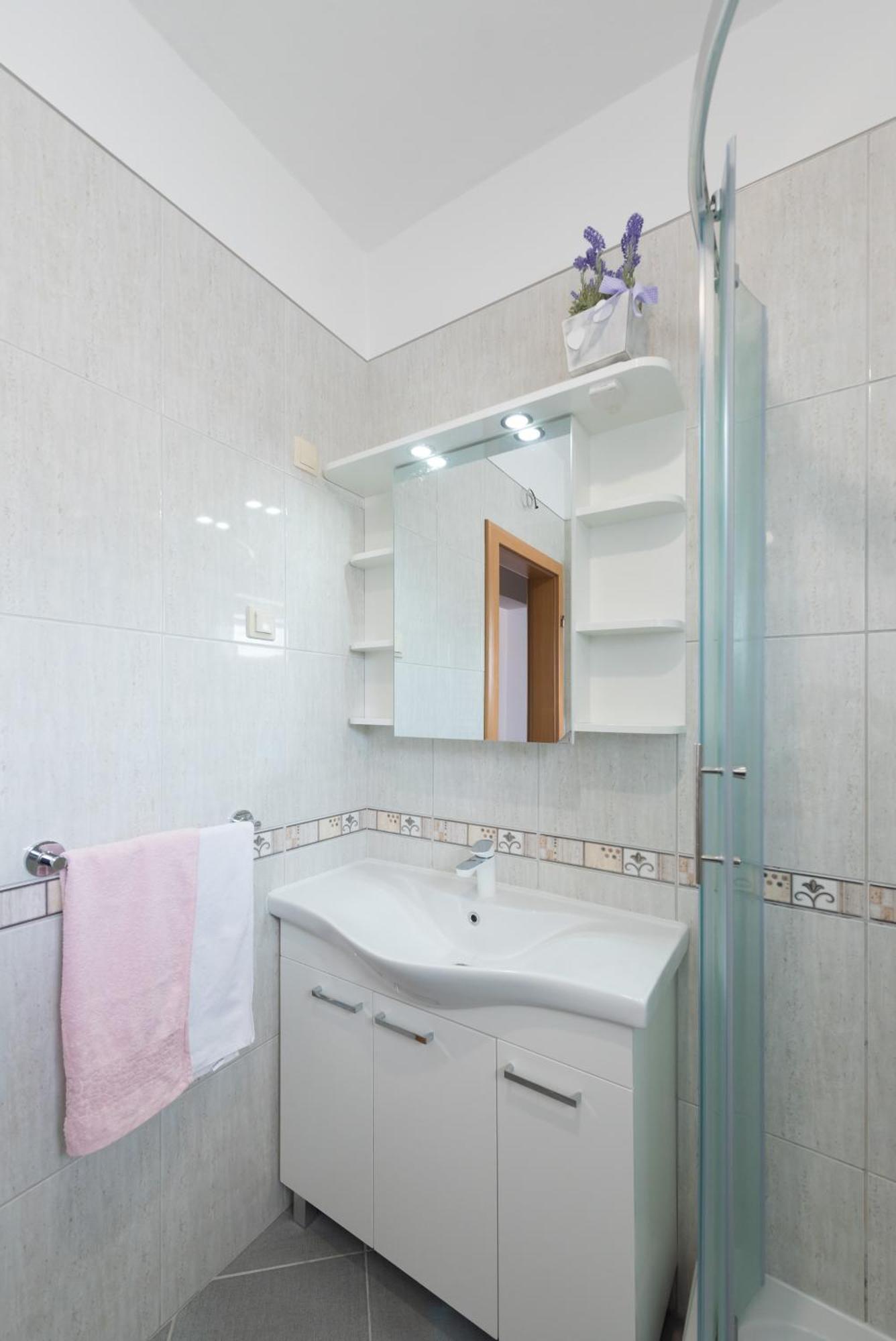 Luxury Apartment With Garden Jacuzzi And Wellness Trogir Extérieur photo