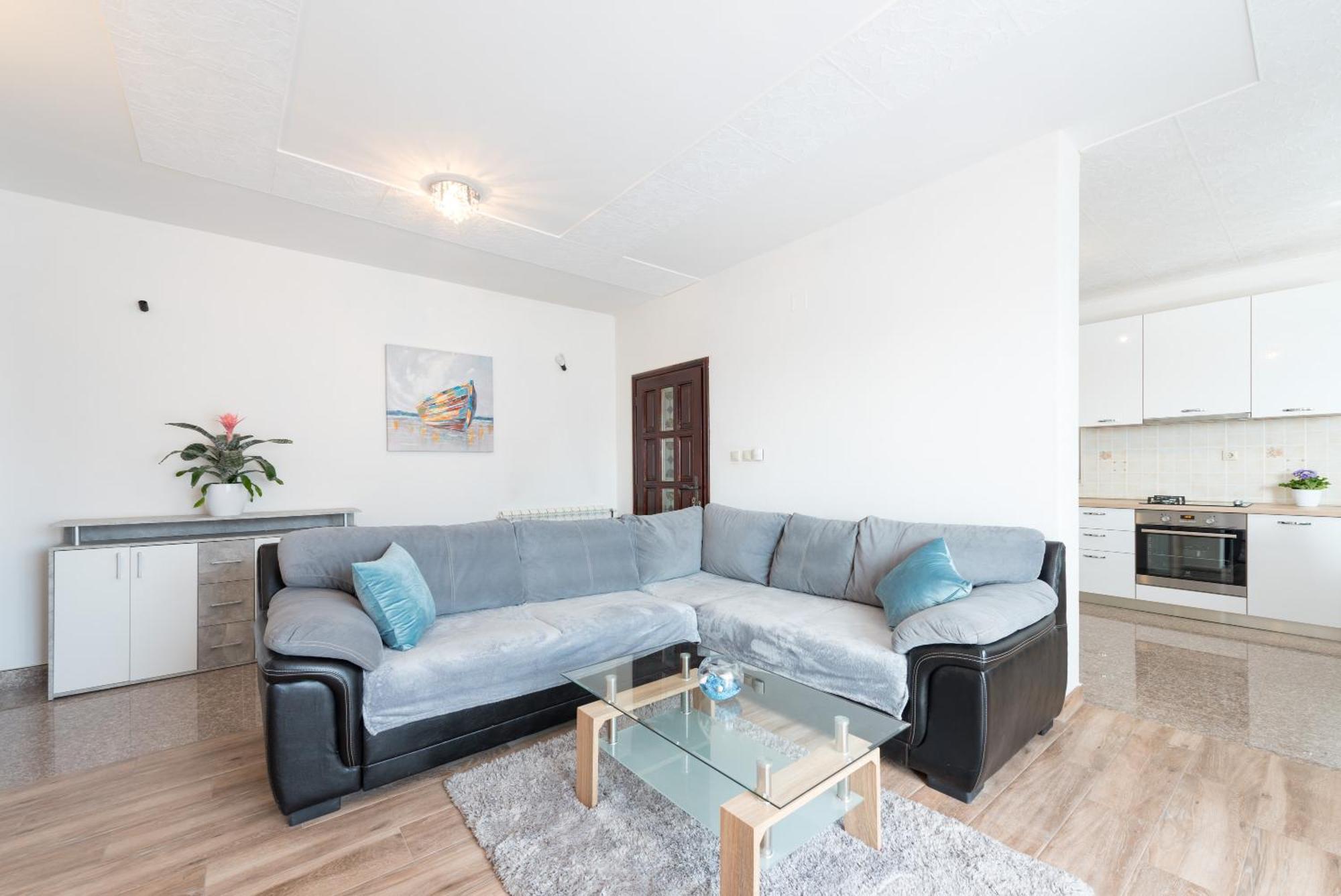 Luxury Apartment With Garden Jacuzzi And Wellness Trogir Extérieur photo