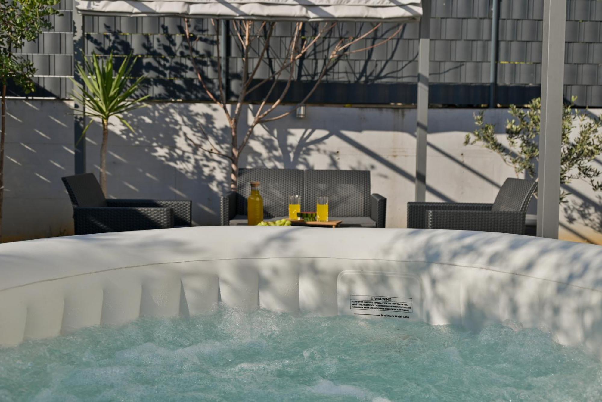 Luxury Apartment With Garden Jacuzzi And Wellness Trogir Extérieur photo
