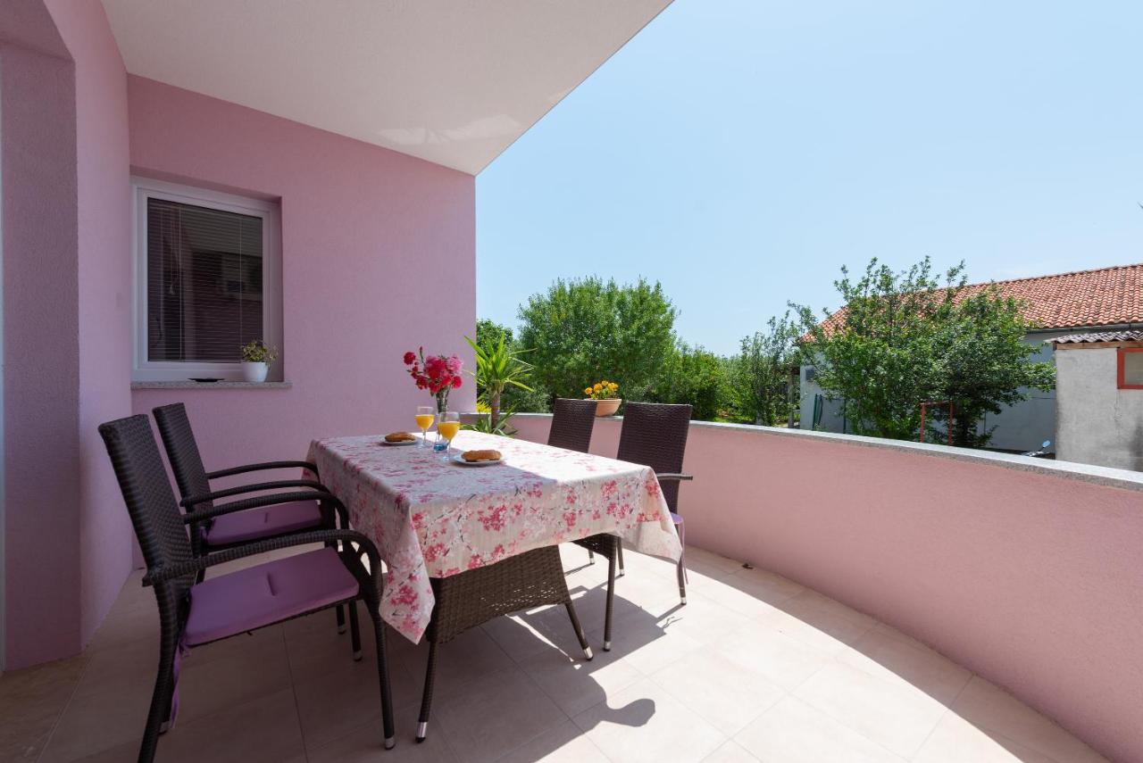 Luxury Apartment With Garden Jacuzzi And Wellness Trogir Extérieur photo